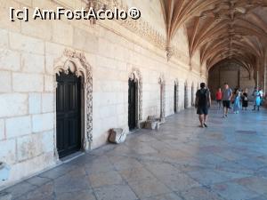 [P13] Mosteiro des Jeronimos - cele 12 uși pe unde duhovnicii intrau in confesional » foto by Mika
 - 
<span class="allrVoted glyphicon glyphicon-heart hidden" id="av1150454"></span>
<a class="m-l-10 hidden" id="sv1150454" onclick="voting_Foto_DelVot(,1150454,20047)" role="button">șterge vot <span class="glyphicon glyphicon-remove"></span></a>
<a id="v91150454" class=" c-red"  onclick="voting_Foto_SetVot(1150454)" role="button"><span class="glyphicon glyphicon-heart-empty"></span> <b>LIKE</b> = Votează poza</a> <img class="hidden"  id="f1150454W9" src="/imagini/loader.gif" border="0" /><span class="AjErrMes hidden" id="e1150454ErM"></span>