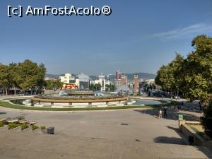 [P44] Fântânile Magice văzute de pe scările din fața coloanelor.  » foto by maryka
 - 
<span class="allrVoted glyphicon glyphicon-heart hidden" id="av1116868"></span>
<a class="m-l-10 hidden" id="sv1116868" onclick="voting_Foto_DelVot(,1116868,20055)" role="button">șterge vot <span class="glyphicon glyphicon-remove"></span></a>
<a id="v91116868" class=" c-red"  onclick="voting_Foto_SetVot(1116868)" role="button"><span class="glyphicon glyphicon-heart-empty"></span> <b>LIKE</b> = Votează poza</a> <img class="hidden"  id="f1116868W9" src="/imagini/loader.gif" border="0" /><span class="AjErrMes hidden" id="e1116868ErM"></span>