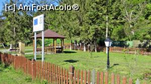 [P02] O altă imagine cu Parcul central din Băile Malnaș. În spate, ascuns după brazi, se vede puțin din pavilionul care adăpostește izvoarele Ileana și Mioara, cele mai reprezentative pentru stațiune.  » foto by Lucien
 - 
<span class="allrVoted glyphicon glyphicon-heart hidden" id="av790386"></span>
<a class="m-l-10 hidden" id="sv790386" onclick="voting_Foto_DelVot(,790386,20162)" role="button">șterge vot <span class="glyphicon glyphicon-remove"></span></a>
<a id="v9790386" class=" c-red"  onclick="voting_Foto_SetVot(790386)" role="button"><span class="glyphicon glyphicon-heart-empty"></span> <b>LIKE</b> = Votează poza</a> <img class="hidden"  id="f790386W9" src="/imagini/loader.gif" border="0" /><span class="AjErrMes hidden" id="e790386ErM"></span>