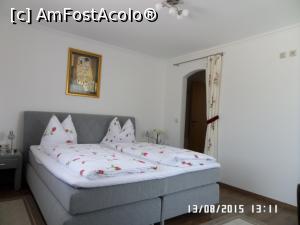 [P08] Dormitorul nostru privit dinspre balcon » foto by Alina53
 - 
<span class="allrVoted glyphicon glyphicon-heart hidden" id="av730069"></span>
<a class="m-l-10 hidden" id="sv730069" onclick="voting_Foto_DelVot(,730069,20171)" role="button">șterge vot <span class="glyphicon glyphicon-remove"></span></a>
<a id="v9730069" class=" c-red"  onclick="voting_Foto_SetVot(730069)" role="button"><span class="glyphicon glyphicon-heart-empty"></span> <b>LIKE</b> = Votează poza</a> <img class="hidden"  id="f730069W9" src="/imagini/loader.gif" border="0" /><span class="AjErrMes hidden" id="e730069ErM"></span>