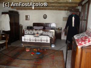 [P22] O altă încăpere a muzeului, amenajată de data aceasta sub forma unui dormitor cu un pat de lemn amplasat central, încadrat de două dulapuri asemănătoare în lateral.  » foto by Floryn81
 - 
<span class="allrVoted glyphicon glyphicon-heart hidden" id="av730649"></span>
<a class="m-l-10 hidden" id="sv730649" onclick="voting_Foto_DelVot(,730649,20177)" role="button">șterge vot <span class="glyphicon glyphicon-remove"></span></a>
<a id="v9730649" class=" c-red"  onclick="voting_Foto_SetVot(730649)" role="button"><span class="glyphicon glyphicon-heart-empty"></span> <b>LIKE</b> = Votează poza</a> <img class="hidden"  id="f730649W9" src="/imagini/loader.gif" border="0" /><span class="AjErrMes hidden" id="e730649ErM"></span>