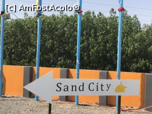 [P01] Sand City - Oraşul de Nisip - Indicator spre intrare » foto by nicole33
 - 
<span class="allrVoted glyphicon glyphicon-heart hidden" id="av1023064"></span>
<a class="m-l-10 hidden" id="sv1023064" onclick="voting_Foto_DelVot(,1023064,20178)" role="button">șterge vot <span class="glyphicon glyphicon-remove"></span></a>
<a id="v91023064" class=" c-red"  onclick="voting_Foto_SetVot(1023064)" role="button"><span class="glyphicon glyphicon-heart-empty"></span> <b>LIKE</b> = Votează poza</a> <img class="hidden"  id="f1023064W9" src="/imagini/loader.gif" border="0" /><span class="AjErrMes hidden" id="e1023064ErM"></span>