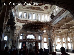 [P13] Imensul candelabru din interiorul moscheeiei » foto by marsus
 - 
<span class="allrVoted glyphicon glyphicon-heart hidden" id="av1111188"></span>
<a class="m-l-10 hidden" id="sv1111188" onclick="voting_Foto_DelVot(,1111188,20178)" role="button">șterge vot <span class="glyphicon glyphicon-remove"></span></a>
<a id="v91111188" class=" c-red"  onclick="voting_Foto_SetVot(1111188)" role="button"><span class="glyphicon glyphicon-heart-empty"></span> <b>LIKE</b> = Votează poza</a> <img class="hidden"  id="f1111188W9" src="/imagini/loader.gif" border="0" /><span class="AjErrMes hidden" id="e1111188ErM"></span>