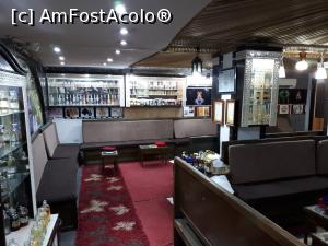 [P17] Interiorul magazinului - mini fabrică de parfumuri.  » foto by marsus
 - 
<span class="allrVoted glyphicon glyphicon-heart hidden" id="av1111199"></span>
<a class="m-l-10 hidden" id="sv1111199" onclick="voting_Foto_DelVot(,1111199,20178)" role="button">șterge vot <span class="glyphicon glyphicon-remove"></span></a>
<a id="v91111199" class=" c-red"  onclick="voting_Foto_SetVot(1111199)" role="button"><span class="glyphicon glyphicon-heart-empty"></span> <b>LIKE</b> = Votează poza</a> <img class="hidden"  id="f1111199W9" src="/imagini/loader.gif" border="0" /><span class="AjErrMes hidden" id="e1111199ErM"></span>