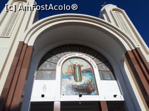 [P06] Catedrala Ortodoxă Coptă Saint Shenouda - intrarea în catedrală » foto by marsus
 - 
<span class="allrVoted glyphicon glyphicon-heart hidden" id="av1111172"></span>
<a class="m-l-10 hidden" id="sv1111172" onclick="voting_Foto_DelVot(,1111172,20178)" role="button">șterge vot <span class="glyphicon glyphicon-remove"></span></a>
<a id="v91111172" class=" c-red"  onclick="voting_Foto_SetVot(1111172)" role="button"><span class="glyphicon glyphicon-heart-empty"></span> <b>LIKE</b> = Votează poza</a> <img class="hidden"  id="f1111172W9" src="/imagini/loader.gif" border="0" /><span class="AjErrMes hidden" id="e1111172ErM"></span>