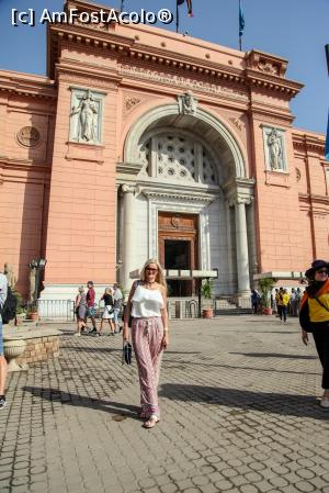 [P21] În fața Muzeului din Cairo » foto by Alina Roxana
 - 
<span class="allrVoted glyphicon glyphicon-heart hidden" id="av1047442"></span>
<a class="m-l-10 hidden" id="sv1047442" onclick="voting_Foto_DelVot(,1047442,20178)" role="button">șterge vot <span class="glyphicon glyphicon-remove"></span></a>
<a id="v91047442" class=" c-red"  onclick="voting_Foto_SetVot(1047442)" role="button"><span class="glyphicon glyphicon-heart-empty"></span> <b>LIKE</b> = Votează poza</a> <img class="hidden"  id="f1047442W9" src="/imagini/loader.gif" border="0" /><span class="AjErrMes hidden" id="e1047442ErM"></span>