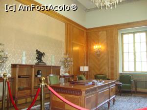 [P11] Am ajuns în Cabinetul verde. În această încăpere erau amplasate două rulete unde se mizau sume mari de bani până târziu în noapte.  » foto by Floryn81
 - 
<span class="allrVoted glyphicon glyphicon-heart hidden" id="av816783"></span>
<a class="m-l-10 hidden" id="sv816783" onclick="voting_Foto_DelVot(,816783,20240)" role="button">șterge vot <span class="glyphicon glyphicon-remove"></span></a>
<a id="v9816783" class=" c-red"  onclick="voting_Foto_SetVot(816783)" role="button"><span class="glyphicon glyphicon-heart-empty"></span> <b>LIKE</b> = Votează poza</a> <img class="hidden"  id="f816783W9" src="/imagini/loader.gif" border="0" /><span class="AjErrMes hidden" id="e816783ErM"></span>