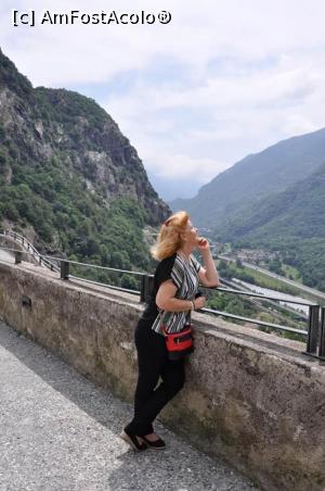 [P15] Forte di Bard - Valle d'Aosta, nu stiu ce sa admir mai intai: cerul cu pasarile sau valea cu drumul.  » foto by Diaura*
 - 
<span class="allrVoted glyphicon glyphicon-heart hidden" id="av1057449"></span>
<a class="m-l-10 hidden" id="sv1057449" onclick="voting_Foto_DelVot(,1057449,20284)" role="button">șterge vot <span class="glyphicon glyphicon-remove"></span></a>
<a id="v91057449" class=" c-red"  onclick="voting_Foto_SetVot(1057449)" role="button"><span class="glyphicon glyphicon-heart-empty"></span> <b>LIKE</b> = Votează poza</a> <img class="hidden"  id="f1057449W9" src="/imagini/loader.gif" border="0" /><span class="AjErrMes hidden" id="e1057449ErM"></span>