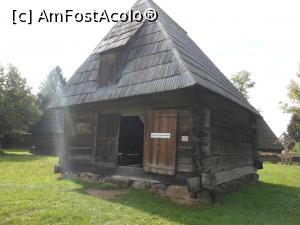 [P28] Muzeul Satului Maramureșean - Expoziția "Păstoritul în Maramureș". » foto by iulianic
 - 
<span class="allrVoted glyphicon glyphicon-heart hidden" id="av1336146"></span>
<a class="m-l-10 hidden" id="sv1336146" onclick="voting_Foto_DelVot(,1336146,20342)" role="button">șterge vot <span class="glyphicon glyphicon-remove"></span></a>
<a id="v91336146" class=" c-red"  onclick="voting_Foto_SetVot(1336146)" role="button"><span class="glyphicon glyphicon-heart-empty"></span> <b>LIKE</b> = Votează poza</a> <img class="hidden"  id="f1336146W9" src="/imagini/loader.gif" border="0" /><span class="AjErrMes hidden" id="e1336146ErM"></span>