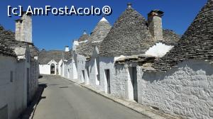 [P07] Stradă în Alberobello tradițional.  » foto by Aurici
 - 
<span class="allrVoted glyphicon glyphicon-heart hidden" id="av742585"></span>
<a class="m-l-10 hidden" id="sv742585" onclick="voting_Foto_DelVot(,742585,20469)" role="button">șterge vot <span class="glyphicon glyphicon-remove"></span></a>
<a id="v9742585" class=" c-red"  onclick="voting_Foto_SetVot(742585)" role="button"><span class="glyphicon glyphicon-heart-empty"></span> <b>LIKE</b> = Votează poza</a> <img class="hidden"  id="f742585W9" src="/imagini/loader.gif" border="0" /><span class="AjErrMes hidden" id="e742585ErM"></span>