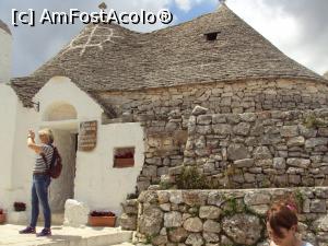 [P26] Trullo siamese, unul dintre cele mai vechi (daca nu cel mai vechi) din Alberobello.  » foto by Carmen Ion
 - 
<span class="allrVoted glyphicon glyphicon-heart hidden" id="av753998"></span>
<a class="m-l-10 hidden" id="sv753998" onclick="voting_Foto_DelVot(,753998,20469)" role="button">șterge vot <span class="glyphicon glyphicon-remove"></span></a>
<a id="v9753998" class=" c-red"  onclick="voting_Foto_SetVot(753998)" role="button"><span class="glyphicon glyphicon-heart-empty"></span> <b>LIKE</b> = Votează poza</a> <img class="hidden"  id="f753998W9" src="/imagini/loader.gif" border="0" /><span class="AjErrMes hidden" id="e753998ErM"></span>