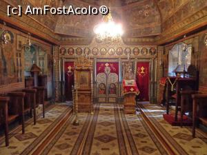 [P35] Mănăstirea Sfântul Prooroc Ilie din Toplița :naos Biserica veche » foto by mariana.olaru
 - 
<span class="allrVoted glyphicon glyphicon-heart hidden" id="av763023"></span>
<a class="m-l-10 hidden" id="sv763023" onclick="voting_Foto_DelVot(,763023,20563)" role="button">șterge vot <span class="glyphicon glyphicon-remove"></span></a>
<a id="v9763023" class=" c-red"  onclick="voting_Foto_SetVot(763023)" role="button"><span class="glyphicon glyphicon-heart-empty"></span> <b>LIKE</b> = Votează poza</a> <img class="hidden"  id="f763023W9" src="/imagini/loader.gif" border="0" /><span class="AjErrMes hidden" id="e763023ErM"></span>