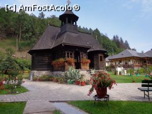 [P46] Mănăstirea Sfântul Prooroc Ilie din Toplița :aghesmatarul » foto by mariana.olaru
 - 
<span class="allrVoted glyphicon glyphicon-heart hidden" id="av763050"></span>
<a class="m-l-10 hidden" id="sv763050" onclick="voting_Foto_DelVot(,763050,20563)" role="button">șterge vot <span class="glyphicon glyphicon-remove"></span></a>
<a id="v9763050" class=" c-red"  onclick="voting_Foto_SetVot(763050)" role="button"><span class="glyphicon glyphicon-heart-empty"></span> <b>LIKE</b> = Votează poza</a> <img class="hidden"  id="f763050W9" src="/imagini/loader.gif" border="0" /><span class="AjErrMes hidden" id="e763050ErM"></span>