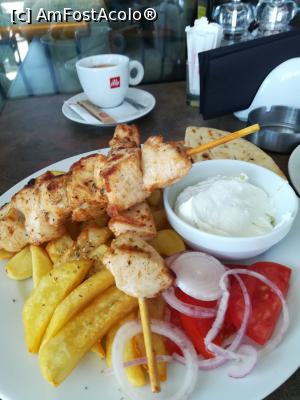 [P08] Souvlaki de pui. » foto by tata123 🔱
 - 
<span class="allrVoted glyphicon glyphicon-heart hidden" id="av1253831"></span>
<a class="m-l-10 hidden" id="sv1253831" onclick="voting_Foto_DelVot(,1253831,20726)" role="button">șterge vot <span class="glyphicon glyphicon-remove"></span></a>
<a id="v91253831" class=" c-red"  onclick="voting_Foto_SetVot(1253831)" role="button"><span class="glyphicon glyphicon-heart-empty"></span> <b>LIKE</b> = Votează poza</a> <img class="hidden"  id="f1253831W9" src="/imagini/loader.gif" border="0" /><span class="AjErrMes hidden" id="e1253831ErM"></span>