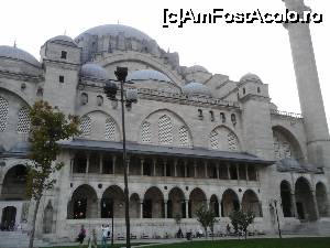 [P54] Moscheea Süleymaniye cu faţa la Cornul de Aur » foto by irinad
 - 
<span class="allrVoted glyphicon glyphicon-heart hidden" id="av697846"></span>
<a class="m-l-10 hidden" id="sv697846" onclick="voting_Foto_DelVot(,697846,20759)" role="button">șterge vot <span class="glyphicon glyphicon-remove"></span></a>
<a id="v9697846" class=" c-red"  onclick="voting_Foto_SetVot(697846)" role="button"><span class="glyphicon glyphicon-heart-empty"></span> <b>LIKE</b> = Votează poza</a> <img class="hidden"  id="f697846W9" src="/imagini/loader.gif" border="0" /><span class="AjErrMes hidden" id="e697846ErM"></span>