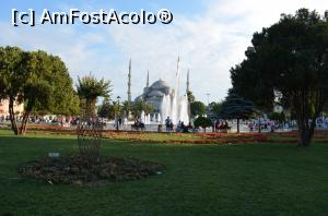 [P01] Piaţa Sultanahmet, vedere către Moscheea Albastră...  » foto by kelyboy
 - 
<span class="allrVoted glyphicon glyphicon-heart hidden" id="av720916"></span>
<a class="m-l-10 hidden" id="sv720916" onclick="voting_Foto_DelVot(,720916,20762)" role="button">șterge vot <span class="glyphicon glyphicon-remove"></span></a>
<a id="v9720916" class=" c-red"  onclick="voting_Foto_SetVot(720916)" role="button"><span class="glyphicon glyphicon-heart-empty"></span> <b>LIKE</b> = Votează poza</a> <img class="hidden"  id="f720916W9" src="/imagini/loader.gif" border="0" /><span class="AjErrMes hidden" id="e720916ErM"></span>