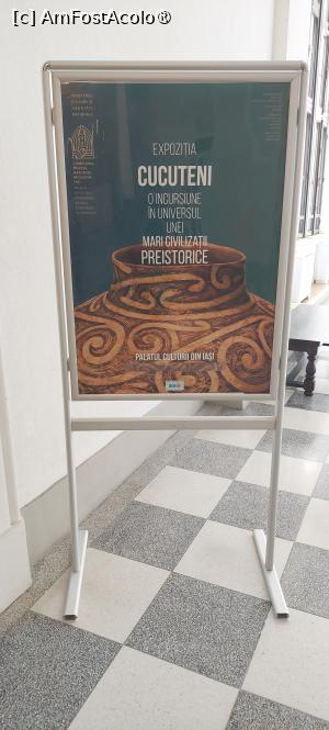 [P23] Afișul expoziției Cucuteni de la Muzeul de Istorie » foto by Carmen Ion
 - 
<span class="allrVoted glyphicon glyphicon-heart hidden" id="av1505442"></span>
<a class="m-l-10 hidden" id="sv1505442" onclick="voting_Foto_DelVot(,1505442,20792)" role="button">șterge vot <span class="glyphicon glyphicon-remove"></span></a>
<a id="v91505442" class=" c-red"  onclick="voting_Foto_SetVot(1505442)" role="button"><span class="glyphicon glyphicon-heart-empty"></span> <b>LIKE</b> = Votează poza</a> <img class="hidden"  id="f1505442W9" src="/imagini/loader.gif" border="0" /><span class="AjErrMes hidden" id="e1505442ErM"></span>