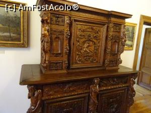 [P07] Piesă de mobilier franțuzească din secolul al XVII-lea - Casa Melik.  » foto by tata123 🔱
 - 
<span class="allrVoted glyphicon glyphicon-heart hidden" id="av995922"></span>
<a class="m-l-10 hidden" id="sv995922" onclick="voting_Foto_DelVot(,995922,20835)" role="button">șterge vot <span class="glyphicon glyphicon-remove"></span></a>
<a id="v9995922" class=" c-red"  onclick="voting_Foto_SetVot(995922)" role="button"><span class="glyphicon glyphicon-heart-empty"></span> <b>LIKE</b> = Votează poza</a> <img class="hidden"  id="f995922W9" src="/imagini/loader.gif" border="0" /><span class="AjErrMes hidden" id="e995922ErM"></span>
