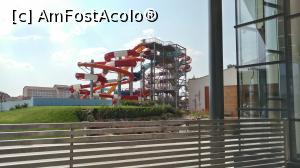 [P24] Aquapark Nymphaea Oradea - toboganele exterioare văzute de pe stradă.  » foto by bogumil
 - 
<span class="allrVoted glyphicon glyphicon-heart hidden" id="av788815"></span>
<a class="m-l-10 hidden" id="sv788815" onclick="voting_Foto_DelVot(,788815,21004)" role="button">șterge vot <span class="glyphicon glyphicon-remove"></span></a>
<a id="v9788815" class=" c-red"  onclick="voting_Foto_SetVot(788815)" role="button"><span class="glyphicon glyphicon-heart-empty"></span> <b>LIKE</b> = Votează poza</a> <img class="hidden"  id="f788815W9" src="/imagini/loader.gif" border="0" /><span class="AjErrMes hidden" id="e788815ErM"></span>