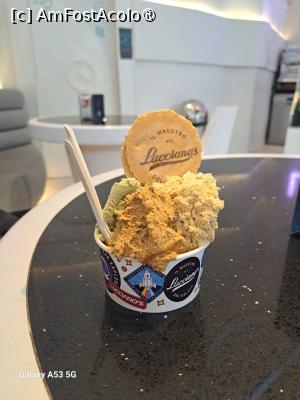 [P01] Inghetata delicioasa - Gelateria Luciana's - 5 euro » foto by MONITA
 - 
<span class="allrVoted glyphicon glyphicon-heart hidden" id="av1414852"></span>
<a class="m-l-10 hidden" id="sv1414852" onclick="voting_Foto_DelVot(,1414852,21008)" role="button">șterge vot <span class="glyphicon glyphicon-remove"></span></a>
<a id="v91414852" class=" c-red"  onclick="voting_Foto_SetVot(1414852)" role="button"><span class="glyphicon glyphicon-heart-empty"></span> <b>LIKE</b> = Votează poza</a> <img class="hidden"  id="f1414852W9" src="/imagini/loader.gif" border="0" /><span class="AjErrMes hidden" id="e1414852ErM"></span>