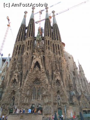 [P02] Sagrada Familia, o minune. Neterminata. Ce farmec o sa mai aiba cand o sa fie terminata? Dar cum a zis Gaudi - clientul meu nu se grabeste.  » foto by ascomp*
 - 
<span class="allrVoted glyphicon glyphicon-heart hidden" id="av789077"></span>
<a class="m-l-10 hidden" id="sv789077" onclick="voting_Foto_DelVot(,789077,21008)" role="button">șterge vot <span class="glyphicon glyphicon-remove"></span></a>
<a id="v9789077" class=" c-red"  onclick="voting_Foto_SetVot(789077)" role="button"><span class="glyphicon glyphicon-heart-empty"></span> <b>LIKE</b> = Votează poza</a> <img class="hidden"  id="f789077W9" src="/imagini/loader.gif" border="0" /><span class="AjErrMes hidden" id="e789077ErM"></span>