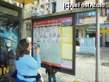 [P38] In coltul din dreapta al statiei de autobuz. Hartuliile cu ruta fiecarui autobuz care trece prin statie. E bine sa aveti aceste harti, gata printate de acasa. V-am dat linkurile. » foto by TraianS
 - 
<span class="allrVoted glyphicon glyphicon-heart hidden" id="av279660"></span>
<a class="m-l-10 hidden" id="sv279660" onclick="voting_Foto_DelVot(,279660,21008)" role="button">șterge vot <span class="glyphicon glyphicon-remove"></span></a>
<a id="v9279660" class=" c-red"  onclick="voting_Foto_SetVot(279660)" role="button"><span class="glyphicon glyphicon-heart-empty"></span> <b>LIKE</b> = Votează poza</a> <img class="hidden"  id="f279660W9" src="/imagini/loader.gif" border="0" /><span class="AjErrMes hidden" id="e279660ErM"></span>