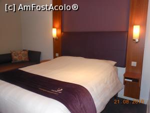 [P05] Hotel Premier Inn Croydon - Camera 117. Patul dublu și în colț canapeaua.  » foto by iulianic
 - 
<span class="allrVoted glyphicon glyphicon-heart hidden" id="av789199"></span>
<a class="m-l-10 hidden" id="sv789199" onclick="voting_Foto_DelVot(,789199,21009)" role="button">șterge vot <span class="glyphicon glyphicon-remove"></span></a>
<a id="v9789199" class=" c-red"  onclick="voting_Foto_SetVot(789199)" role="button"><span class="glyphicon glyphicon-heart-empty"></span> <b>LIKE</b> = Votează poza</a> <img class="hidden"  id="f789199W9" src="/imagini/loader.gif" border="0" /><span class="AjErrMes hidden" id="e789199ErM"></span>