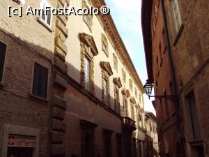[P48] Palazzo Viti.  » foto by Carmen Ion
 - 
<span class="allrVoted glyphicon glyphicon-heart hidden" id="av812069"></span>
<a class="m-l-10 hidden" id="sv812069" onclick="voting_Foto_DelVot(,812069,21018)" role="button">șterge vot <span class="glyphicon glyphicon-remove"></span></a>
<a id="v9812069" class=" c-red"  onclick="voting_Foto_SetVot(812069)" role="button"><span class="glyphicon glyphicon-heart-empty"></span> <b>LIKE</b> = Votează poza</a> <img class="hidden"  id="f812069W9" src="/imagini/loader.gif" border="0" /><span class="AjErrMes hidden" id="e812069ErM"></span>