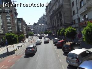 [P34] Bucharest City Tour - Ne apropiem de intersectia cu Bdul Regina Elisabeta, si avem pe fundal cladirea din fata Hotelul Bulevard care a fost renovat in exterior si arata foarte frumos insa in interior nu pare a fi inca amenajat.  » foto by mishu
 - 
<span class="allrVoted glyphicon glyphicon-heart hidden" id="av790257"></span>
<a class="m-l-10 hidden" id="sv790257" onclick="voting_Foto_DelVot(,790257,21034)" role="button">șterge vot <span class="glyphicon glyphicon-remove"></span></a>
<a id="v9790257" class=" c-red"  onclick="voting_Foto_SetVot(790257)" role="button"><span class="glyphicon glyphicon-heart-empty"></span> <b>LIKE</b> = Votează poza</a> <img class="hidden"  id="f790257W9" src="/imagini/loader.gif" border="0" /><span class="AjErrMes hidden" id="e790257ErM"></span>