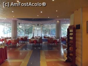 [P32] Restaurantul hotelului Koral, dimineaţa la ora deschiderii » foto by irinad
 - 
<span class="allrVoted glyphicon glyphicon-heart hidden" id="av850914"></span>
<a class="m-l-10 hidden" id="sv850914" onclick="voting_Foto_DelVot(,850914,21038)" role="button">șterge vot <span class="glyphicon glyphicon-remove"></span></a>
<a id="v9850914" class=" c-red"  onclick="voting_Foto_SetVot(850914)" role="button"><span class="glyphicon glyphicon-heart-empty"></span> <b>LIKE</b> = Votează poza</a> <img class="hidden"  id="f850914W9" src="/imagini/loader.gif" border="0" /><span class="AjErrMes hidden" id="e850914ErM"></span>