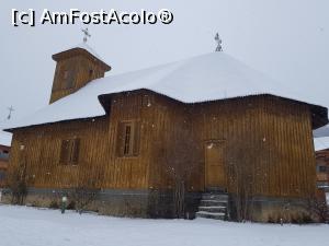 [P08] Aceasta este biserica veche de lemn a mănăstirii. A fost construită în perioada 1930-1936, având temelia realizată din piatră de râu.  » foto by Floryn81
 - 
<span class="allrVoted glyphicon glyphicon-heart hidden" id="av1050922"></span>
<a class="m-l-10 hidden" id="sv1050922" onclick="voting_Foto_DelVot(,1050922,21099)" role="button">șterge vot <span class="glyphicon glyphicon-remove"></span></a>
<a id="v91050922" class=" c-red"  onclick="voting_Foto_SetVot(1050922)" role="button"><span class="glyphicon glyphicon-heart-empty"></span> <b>LIKE</b> = Votează poza</a> <img class="hidden"  id="f1050922W9" src="/imagini/loader.gif" border="0" /><span class="AjErrMes hidden" id="e1050922ErM"></span>