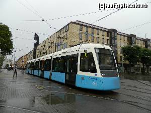 [P16] Tramvai pe bulevardul central Kungsportsavenyn din Göteborg » foto by ileanaxperta*
 - 
<span class="allrVoted glyphicon glyphicon-heart hidden" id="av604711"></span>
<a class="m-l-10 hidden" id="sv604711" onclick="voting_Foto_DelVot(,604711,21101)" role="button">șterge vot <span class="glyphicon glyphicon-remove"></span></a>
<a id="v9604711" class=" c-red"  onclick="voting_Foto_SetVot(604711)" role="button"><span class="glyphicon glyphicon-heart-empty"></span> <b>LIKE</b> = Votează poza</a> <img class="hidden"  id="f604711W9" src="/imagini/loader.gif" border="0" /><span class="AjErrMes hidden" id="e604711ErM"></span>