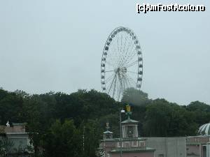 [P02] Roata mare din Parcul de distractii Liseberg, vazuta din autocar » foto by ileanaxperta*
 - 
<span class="allrVoted glyphicon glyphicon-heart hidden" id="av604693"></span>
<a class="m-l-10 hidden" id="sv604693" onclick="voting_Foto_DelVot(,604693,21101)" role="button">șterge vot <span class="glyphicon glyphicon-remove"></span></a>
<a id="v9604693" class=" c-red"  onclick="voting_Foto_SetVot(604693)" role="button"><span class="glyphicon glyphicon-heart-empty"></span> <b>LIKE</b> = Votează poza</a> <img class="hidden"  id="f604693W9" src="/imagini/loader.gif" border="0" /><span class="AjErrMes hidden" id="e604693ErM"></span>