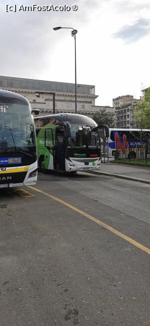 [P22] Autocarul care ne-a adus in Milano. » foto by ⭐ValentinB_88⭐
 - 
<span class="allrVoted glyphicon glyphicon-heart hidden" id="av1422962"></span>
<a class="m-l-10 hidden" id="sv1422962" onclick="voting_Foto_DelVot(,1422962,21152)" role="button">șterge vot <span class="glyphicon glyphicon-remove"></span></a>
<a id="v91422962" class=" c-red"  onclick="voting_Foto_SetVot(1422962)" role="button"><span class="glyphicon glyphicon-heart-empty"></span> <b>LIKE</b> = Votează poza</a> <img class="hidden"  id="f1422962W9" src="/imagini/loader.gif" border="0" /><span class="AjErrMes hidden" id="e1422962ErM"></span>