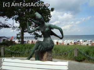 [P01] Timmendorfer Strand -statiune la Marea Baltica, extrem de populara printre germani -Femeie ce se sterge dupa baie » foto by mireille
 - 
<span class="allrVoted glyphicon glyphicon-heart hidden" id="av826470"></span>
<a class="m-l-10 hidden" id="sv826470" onclick="voting_Foto_DelVot(,826470,21185)" role="button">șterge vot <span class="glyphicon glyphicon-remove"></span></a>
<a id="v9826470" class=" c-red"  onclick="voting_Foto_SetVot(826470)" role="button"><span class="glyphicon glyphicon-heart-empty"></span> <b>LIKE</b> = Votează poza</a> <img class="hidden"  id="f826470W9" src="/imagini/loader.gif" border="0" /><span class="AjErrMes hidden" id="e826470ErM"></span>