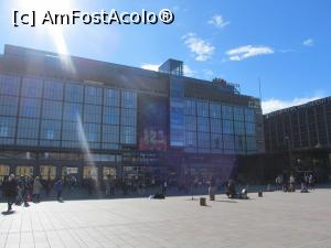 [P24] Spectacol de muzică în fața mall-ului Kampi prin care treceam spre casă.  » foto by Aurici
 - 
<span class="allrVoted glyphicon glyphicon-heart hidden" id="av803222"></span>
<a class="m-l-10 hidden" id="sv803222" onclick="voting_Foto_DelVot(,803222,21189)" role="button">șterge vot <span class="glyphicon glyphicon-remove"></span></a>
<a id="v9803222" class=" c-red"  onclick="voting_Foto_SetVot(803222)" role="button"><span class="glyphicon glyphicon-heart-empty"></span> <b>LIKE</b> = Votează poza</a> <img class="hidden"  id="f803222W9" src="/imagini/loader.gif" border="0" /><span class="AjErrMes hidden" id="e803222ErM"></span>