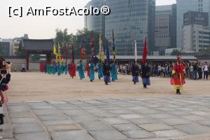 [P02] Seul, Palatul Gyeongbok, A început Ceremonia de schimbare a gărzii » foto by mprofeanu
 - 
<span class="allrVoted glyphicon glyphicon-heart hidden" id="av805248"></span>
<a class="m-l-10 hidden" id="sv805248" onclick="voting_Foto_DelVot(,805248,21214)" role="button">șterge vot <span class="glyphicon glyphicon-remove"></span></a>
<a id="v9805248" class=" c-red"  onclick="voting_Foto_SetVot(805248)" role="button"><span class="glyphicon glyphicon-heart-empty"></span> <b>LIKE</b> = Votează poza</a> <img class="hidden"  id="f805248W9" src="/imagini/loader.gif" border="0" /><span class="AjErrMes hidden" id="e805248ErM"></span>