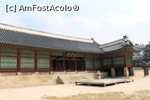 [P22] Seul, Palatul Gyeongbok, Jagyeong, Reședința Reginei Mamă, pe acoperiș se văd semnele regale » foto by mprofeanu
 - 
<span class="allrVoted glyphicon glyphicon-heart hidden" id="av805273"></span>
<a class="m-l-10 hidden" id="sv805273" onclick="voting_Foto_DelVot(,805273,21214)" role="button">șterge vot <span class="glyphicon glyphicon-remove"></span></a>
<a id="v9805273" class=" c-red"  onclick="voting_Foto_SetVot(805273)" role="button"><span class="glyphicon glyphicon-heart-empty"></span> <b>LIKE</b> = Votează poza</a> <img class="hidden"  id="f805273W9" src="/imagini/loader.gif" border="0" /><span class="AjErrMes hidden" id="e805273ErM"></span>