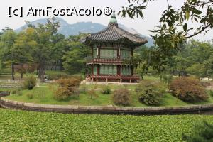 [P25] Seul, Palatul Gyeongbok, Hyangwon, în traducere Farul Învăluit de Parfum, poză iconică pentru palat » foto by mprofeanu
 - 
<span class="allrVoted glyphicon glyphicon-heart hidden" id="av805279"></span>
<a class="m-l-10 hidden" id="sv805279" onclick="voting_Foto_DelVot(,805279,21214)" role="button">șterge vot <span class="glyphicon glyphicon-remove"></span></a>
<a id="v9805279" class=" c-red"  onclick="voting_Foto_SetVot(805279)" role="button"><span class="glyphicon glyphicon-heart-empty"></span> <b>LIKE</b> = Votează poza</a> <img class="hidden"  id="f805279W9" src="/imagini/loader.gif" border="0" /><span class="AjErrMes hidden" id="e805279ErM"></span>