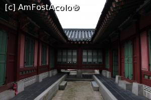 [P30] Seul, Palatul Gyeongbok, Altarul Taewon, zonă de trecere între clădiri » foto by mprofeanu
 - 
<span class="allrVoted glyphicon glyphicon-heart hidden" id="av805287"></span>
<a class="m-l-10 hidden" id="sv805287" onclick="voting_Foto_DelVot(,805287,21214)" role="button">șterge vot <span class="glyphicon glyphicon-remove"></span></a>
<a id="v9805287" class=" c-red"  onclick="voting_Foto_SetVot(805287)" role="button"><span class="glyphicon glyphicon-heart-empty"></span> <b>LIKE</b> = Votează poza</a> <img class="hidden"  id="f805287W9" src="/imagini/loader.gif" border="0" /><span class="AjErrMes hidden" id="e805287ErM"></span>