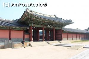 [P12] Seul, Palatul Changdeok, Poarta Injeong, accesul spre Sala Tronului » foto by mprofeanu
 - 
<span class="allrVoted glyphicon glyphicon-heart hidden" id="av811183"></span>
<a class="m-l-10 hidden" id="sv811183" onclick="voting_Foto_DelVot(,811183,21214)" role="button">șterge vot <span class="glyphicon glyphicon-remove"></span></a>
<a id="v9811183" class=" c-red"  onclick="voting_Foto_SetVot(811183)" role="button"><span class="glyphicon glyphicon-heart-empty"></span> <b>LIKE</b> = Votează poza</a> <img class="hidden"  id="f811183W9" src="/imagini/loader.gif" border="0" /><span class="AjErrMes hidden" id="e811183ErM"></span>