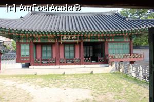 [P05] Seul, Palatul Changdeok, Zona Guvernamentală, Biroul Publicațiilor cu balcon frumos deasupra canalului » foto by mprofeanu
 - 
<span class="allrVoted glyphicon glyphicon-heart hidden" id="av811173"></span>
<a class="m-l-10 hidden" id="sv811173" onclick="voting_Foto_DelVot(,811173,21214)" role="button">șterge vot <span class="glyphicon glyphicon-remove"></span></a>
<a id="v9811173" class=" c-red"  onclick="voting_Foto_SetVot(811173)" role="button"><span class="glyphicon glyphicon-heart-empty"></span> <b>LIKE</b> = Votează poza</a> <img class="hidden"  id="f811173W9" src="/imagini/loader.gif" border="0" /><span class="AjErrMes hidden" id="e811173ErM"></span>