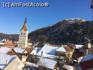 P10 [FEB-2017] Hotel Radsor-De la fereastra dormitorului admiram Cetatea Rasnov si turnul Bisericii evanghelice. 