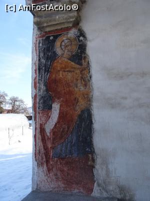 [P15] Pictură de secol al XVIII-lea în pridvorul bisericii-bolniță.  » foto by tata123 🔱
 - 
<span class="allrVoted glyphicon glyphicon-heart hidden" id="av1153437"></span>
<a class="m-l-10 hidden" id="sv1153437" onclick="voting_Foto_DelVot(,1153437,21248)" role="button">șterge vot <span class="glyphicon glyphicon-remove"></span></a>
<a id="v91153437" class=" c-red"  onclick="voting_Foto_SetVot(1153437)" role="button"><span class="glyphicon glyphicon-heart-empty"></span> <b>LIKE</b> = Votează poza</a> <img class="hidden"  id="f1153437W9" src="/imagini/loader.gif" border="0" /><span class="AjErrMes hidden" id="e1153437ErM"></span>