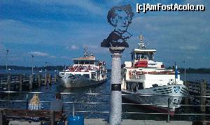 [P02] Ferry boat-uri ce fac legătura cu insula Herrenchiemse, Lacul Chiemsee, localitatea Prien (Bavaria Superioară), Germania. » foto by traian.leuca †
 - 
<span class="allrVoted glyphicon glyphicon-heart hidden" id="av554251"></span>
<a class="m-l-10 hidden" id="sv554251" onclick="voting_Foto_DelVot(,554251,21262)" role="button">șterge vot <span class="glyphicon glyphicon-remove"></span></a>
<a id="v9554251" class=" c-red"  onclick="voting_Foto_SetVot(554251)" role="button"><span class="glyphicon glyphicon-heart-empty"></span> <b>LIKE</b> = Votează poza</a> <img class="hidden"  id="f554251W9" src="/imagini/loader.gif" border="0" /><span class="AjErrMes hidden" id="e554251ErM"></span>