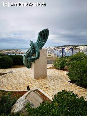 [P35] Santa Maria di Leuca; monumentul dedicat eroilor » foto by crismis
 - 
<span class="allrVoted glyphicon glyphicon-heart hidden" id="av1284953"></span>
<a class="m-l-10 hidden" id="sv1284953" onclick="voting_Foto_DelVot(,1284953,21287)" role="button">șterge vot <span class="glyphicon glyphicon-remove"></span></a>
<a id="v91284953" class=" c-red"  onclick="voting_Foto_SetVot(1284953)" role="button"><span class="glyphicon glyphicon-heart-empty"></span> <b>LIKE</b> = Votează poza</a> <img class="hidden"  id="f1284953W9" src="/imagini/loader.gif" border="0" /><span class="AjErrMes hidden" id="e1284953ErM"></span>