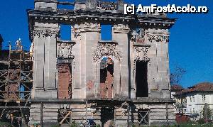 [P07] Aripă şi schelă montată în vederea lucrărilor de restaurare la Palatul Cantacuzino. Floreşti, Jud. Prahova.  » foto by traian.leuca †
 - 
<span class="allrVoted glyphicon glyphicon-heart hidden" id="av416387"></span>
<a class="m-l-10 hidden" id="sv416387" onclick="voting_Foto_DelVot(,416387,21385)" role="button">șterge vot <span class="glyphicon glyphicon-remove"></span></a>
<a id="v9416387" class=" c-red"  onclick="voting_Foto_SetVot(416387)" role="button"><span class="glyphicon glyphicon-heart-empty"></span> <b>LIKE</b> = Votează poza</a> <img class="hidden"  id="f416387W9" src="/imagini/loader.gif" border="0" /><span class="AjErrMes hidden" id="e416387ErM"></span>