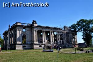 [P18] Noblețea istoriei: Palatul ''Micul Trianon'' și Domeniul Cantacuzino din Florești.  » foto by andreieu
 - 
<span class="allrVoted glyphicon glyphicon-heart hidden" id="av825447"></span>
<a class="m-l-10 hidden" id="sv825447" onclick="voting_Foto_DelVot(,825447,21385)" role="button">șterge vot <span class="glyphicon glyphicon-remove"></span></a>
<a id="v9825447" class=" c-red"  onclick="voting_Foto_SetVot(825447)" role="button"><span class="glyphicon glyphicon-heart-empty"></span> <b>LIKE</b> = Votează poza</a> <img class="hidden"  id="f825447W9" src="/imagini/loader.gif" border="0" /><span class="AjErrMes hidden" id="e825447ErM"></span>