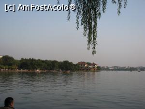 [P24] Hangzhou - West Lake » foto by mishu
 - 
<span class="allrVoted glyphicon glyphicon-heart hidden" id="av825837"></span>
<a class="m-l-10 hidden" id="sv825837" onclick="voting_Foto_DelVot(,825837,21393)" role="button">șterge vot <span class="glyphicon glyphicon-remove"></span></a>
<a id="v9825837" class=" c-red"  onclick="voting_Foto_SetVot(825837)" role="button"><span class="glyphicon glyphicon-heart-empty"></span> <b>LIKE</b> = Votează poza</a> <img class="hidden"  id="f825837W9" src="/imagini/loader.gif" border="0" /><span class="AjErrMes hidden" id="e825837ErM"></span>