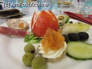 [P22] Aperitiv în seara festiva » foto by Michi
 - 
<span class="allrVoted glyphicon glyphicon-heart hidden" id="av842787"></span>
<a class="m-l-10 hidden" id="sv842787" onclick="voting_Foto_DelVot(,842787,21399)" role="button">șterge vot <span class="glyphicon glyphicon-remove"></span></a>
<a id="v9842787" class=" c-red"  onclick="voting_Foto_SetVot(842787)" role="button"><span class="glyphicon glyphicon-heart-empty"></span> <b>LIKE</b> = Votează poza</a> <img class="hidden"  id="f842787W9" src="/imagini/loader.gif" border="0" /><span class="AjErrMes hidden" id="e842787ErM"></span>